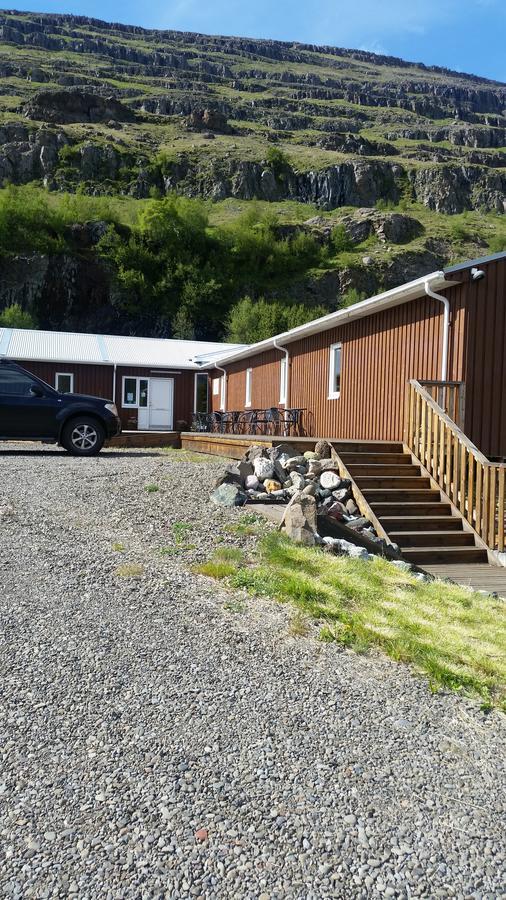 Hengifoss 2*